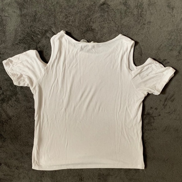 Shoulder Free Crop Top - Picture 3 of 3